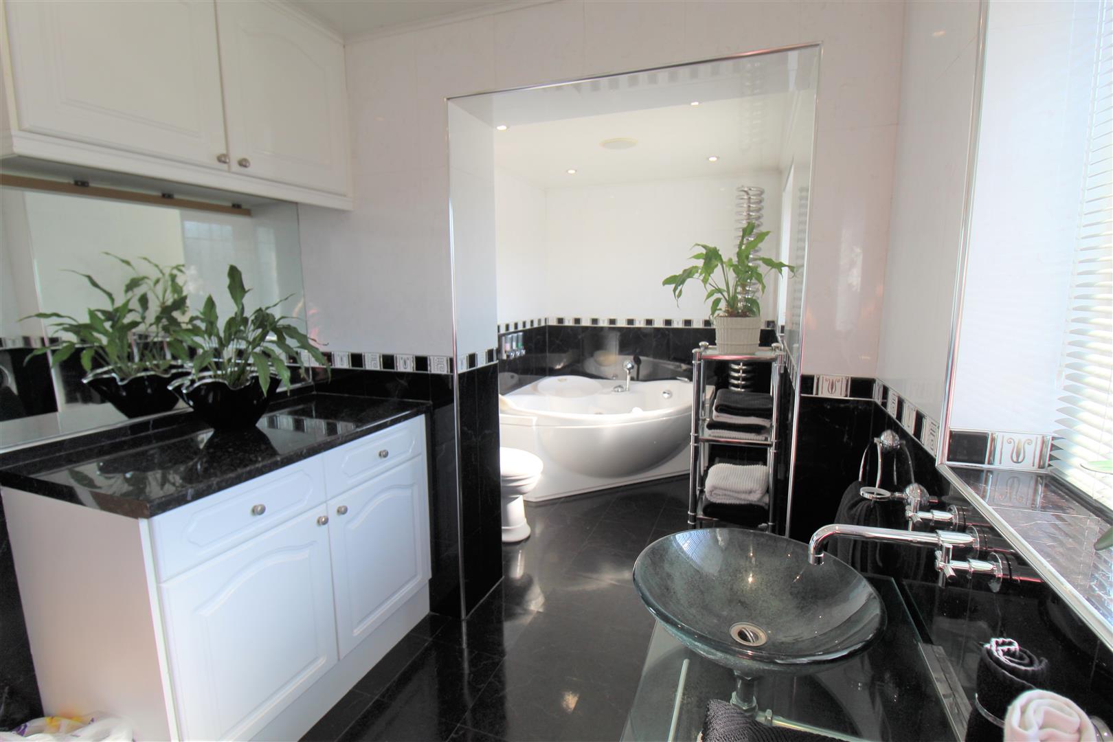 Sandy Lane, Brown Edge, Stoke-On-Trent